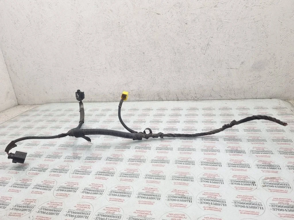 Esitule(de) juhtmestik – Audi A4 Allroad B8 (2008-2016)