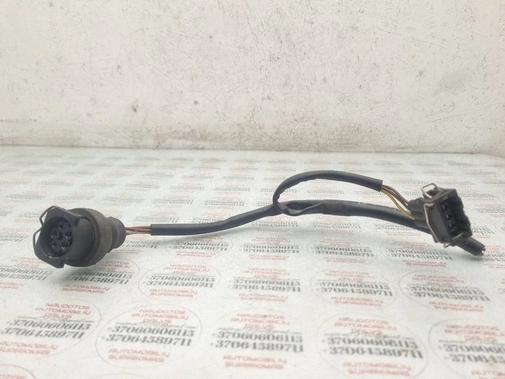 Esitule(de) juhtmestik – Volkswagen Passat B5 (1997-2000)
