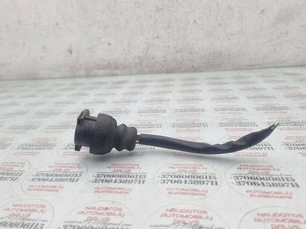 Esitule(de) juhtmestik – Audi A4 S4 B5 8D (1994-1999)