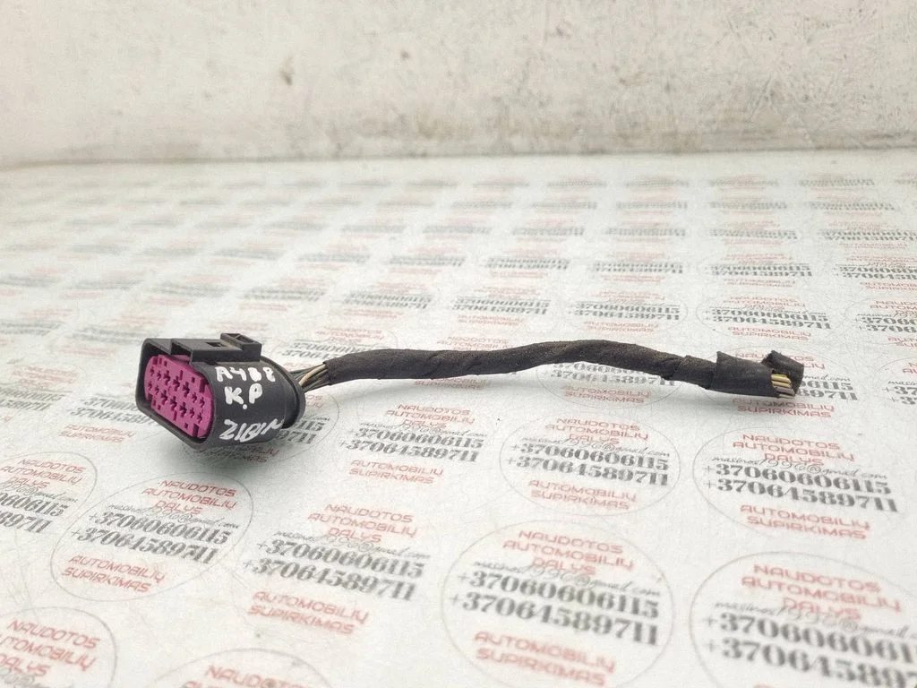 Esitule(de) juhtmestik – Audi A4 Allroad B8 (2008-2016)
