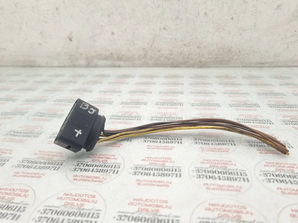 Esitule(de) juhtmestik – Volkswagen Passat B5.5 (2001-2005)