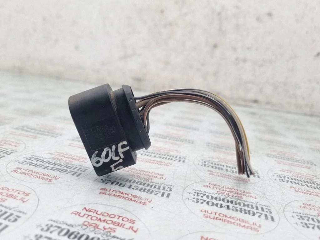 Esitule(de) juhtmestik – Volkswagen Golf Plus (2005-2013)