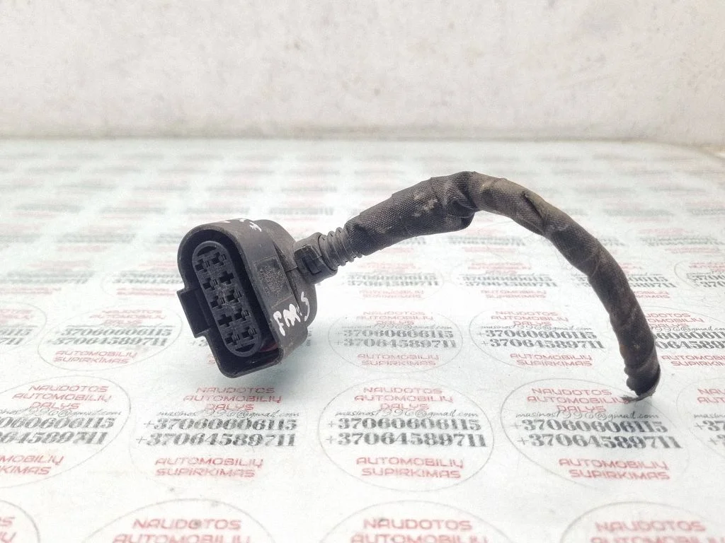 Esitule(de) juhtmestik – Volkswagen Passat CC (2008-2016)
