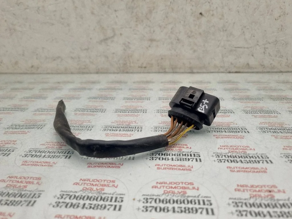 Esitule(de) juhtmestik – Volkswagen Passat B5.5 (2001-2005)