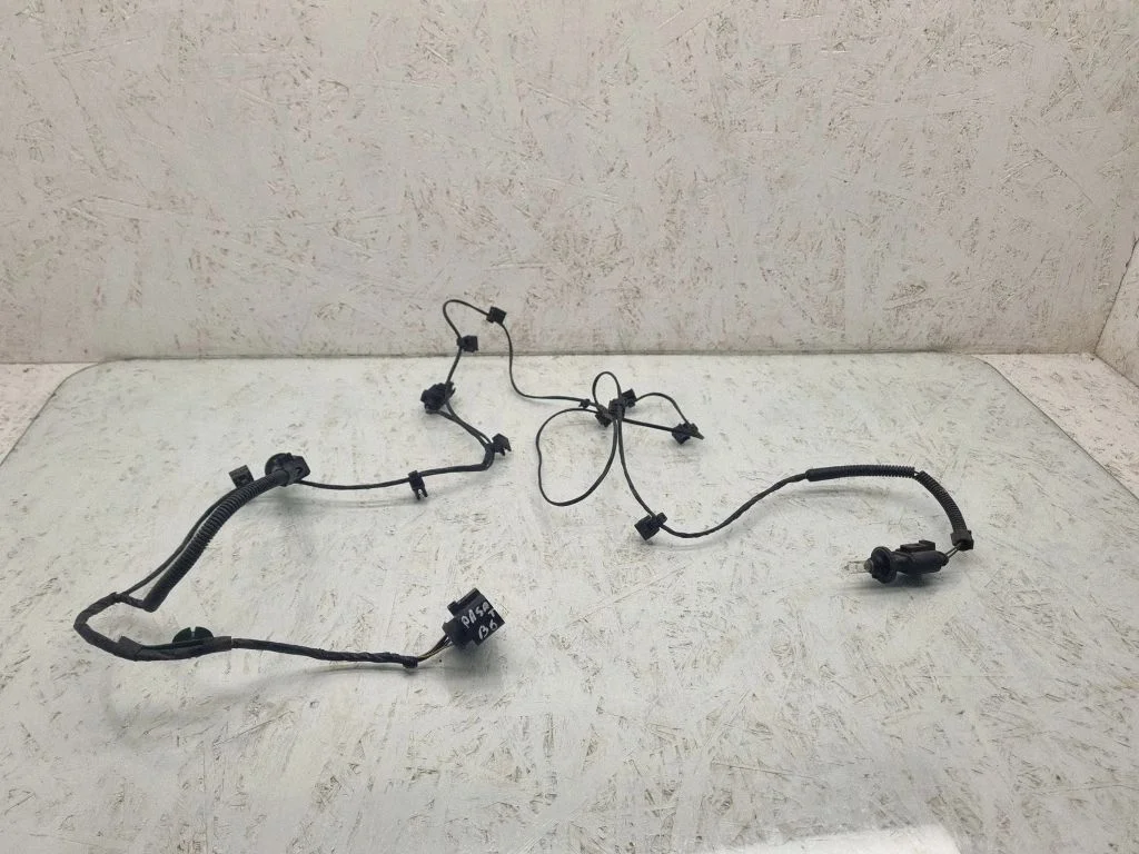 Esitule(de) juhtmestik – Volkswagen Passat B6 (2005-2010)