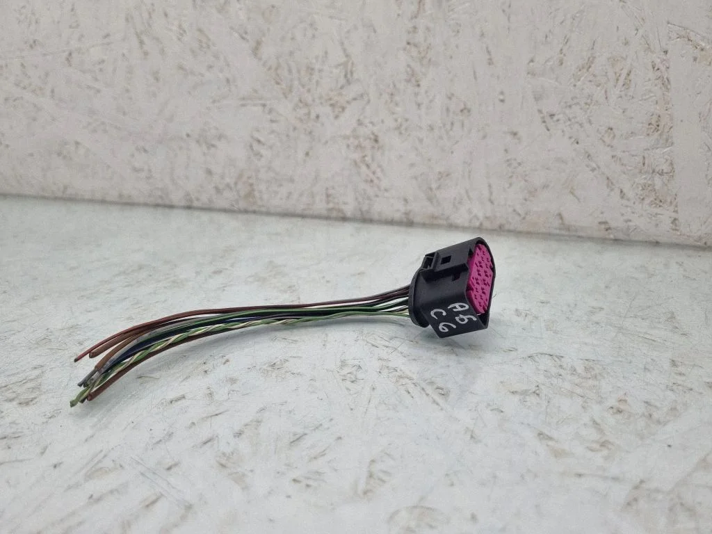 Esitule(de) juhtmestik – Audi A6 Allroad C6 (2006-2011)