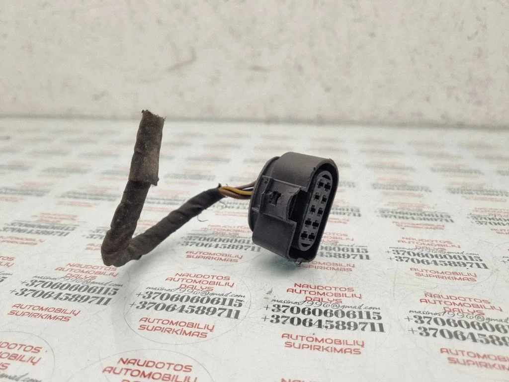 Esitule(de) juhtmestik – Volkswagen Passat CC (2008-2016)
