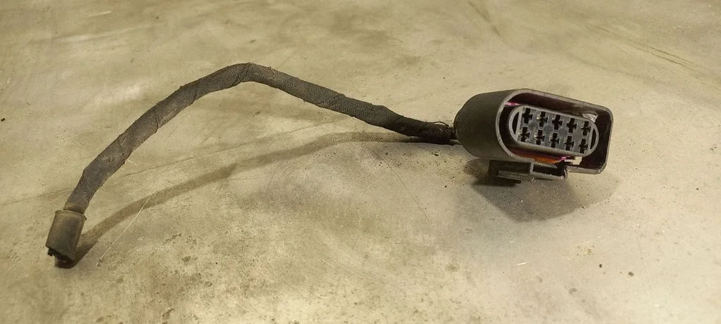 Esitule(de) juhtmestik – Audi A6 Allroad C6 (2006-2011)
