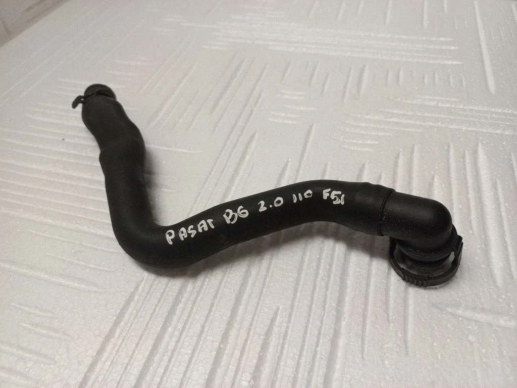 Breather/breather pipe/hose – Volkswagen Passat CC (2008-2016)