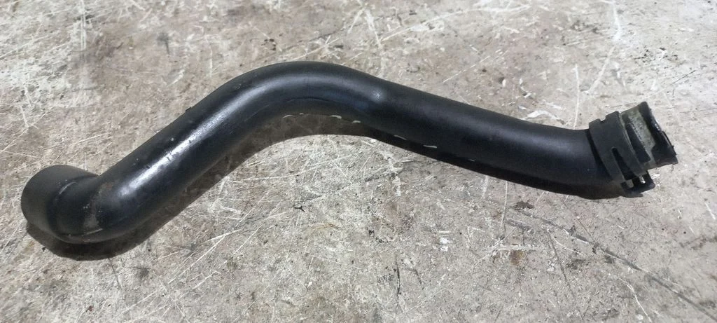 Breather/breather pipe/hose – Audi A4 S4 B6 8E 8H (2001-2005)