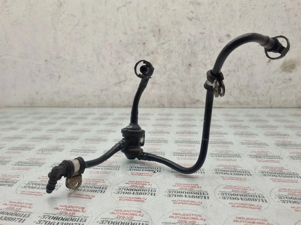 Vacuum line/pipe/hose 06F133781M