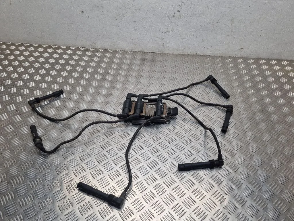 High voltage ignition coil 078905104