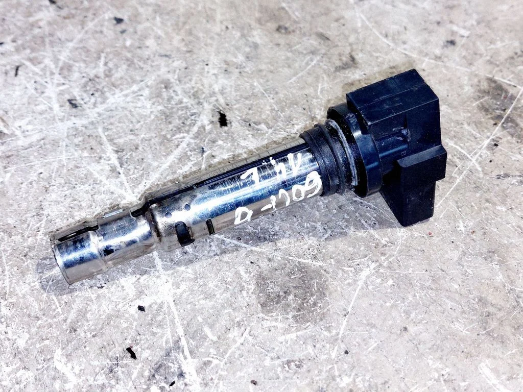 High voltage ignition coil 0986221023