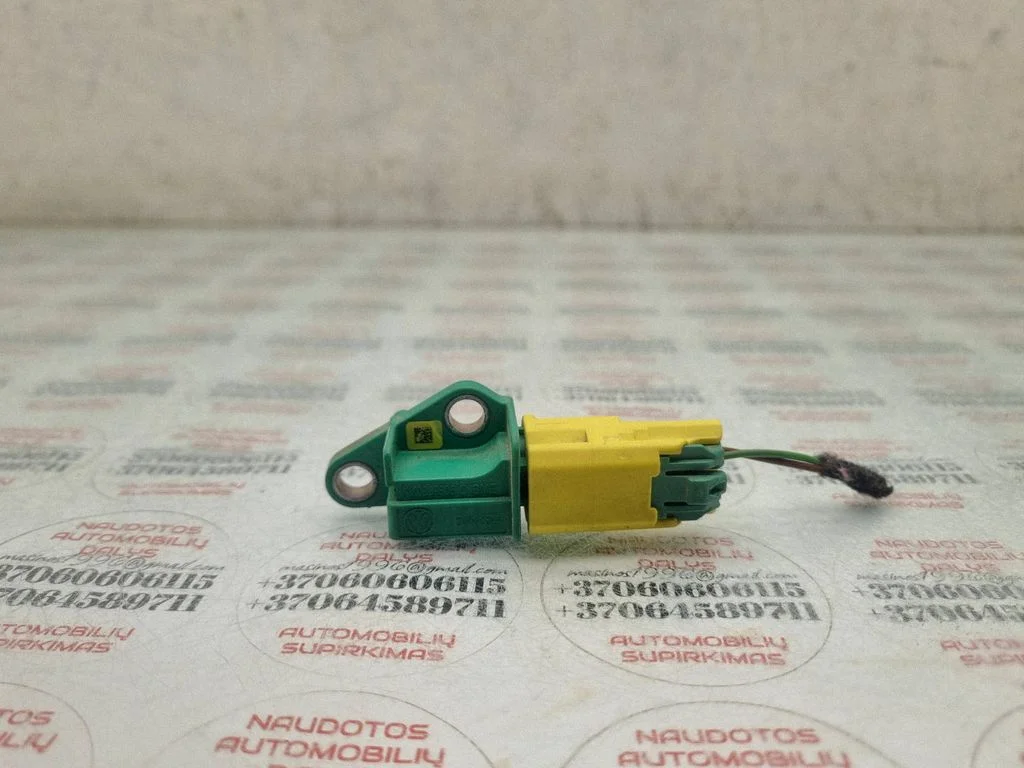 Drošības spilvenu trieciena sensors 1K0909606C