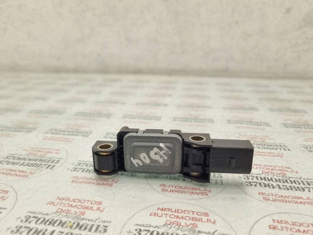 Drošības spilvenu trieciena sensors 4B0959643C