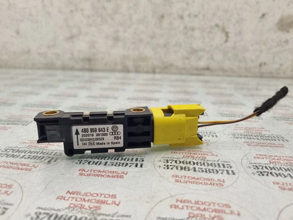 Drošības spilvenu trieciena sensors 4B0959643E