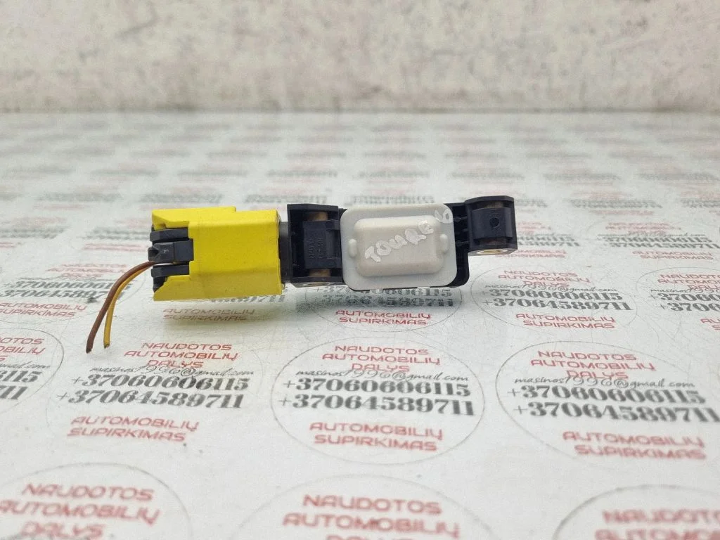 Drošības spilvenu trieciena sensors 7L0909606B