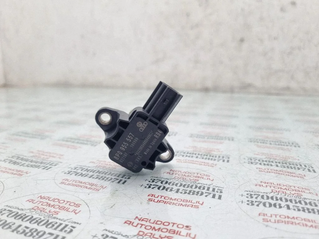 Drošības spilvenu trieciena sensors 8P0955557