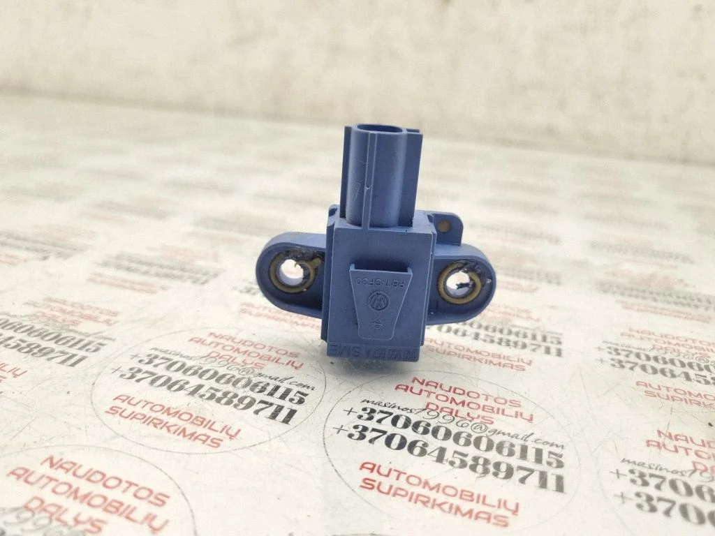 Drošības spilvenu trieciena sensors 1K0955557A