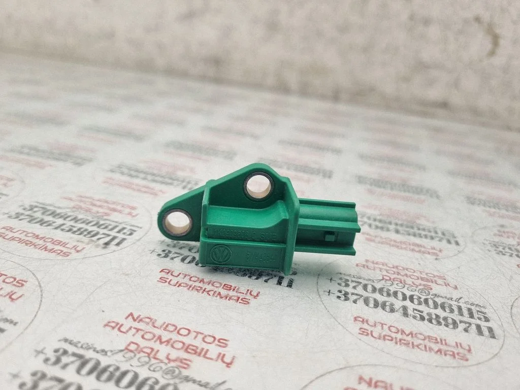 Airbag deployment crash/impact sensor – Audi Q7 4L (2005-2015)
