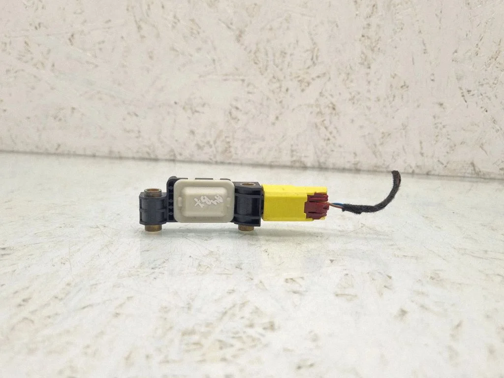 Airbag deployment crash/impact sensor 8E0959643B