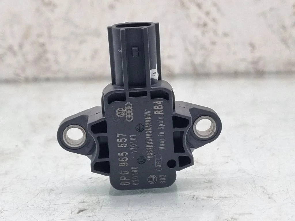Airbag deployment crash/impact sensor 8P0955557