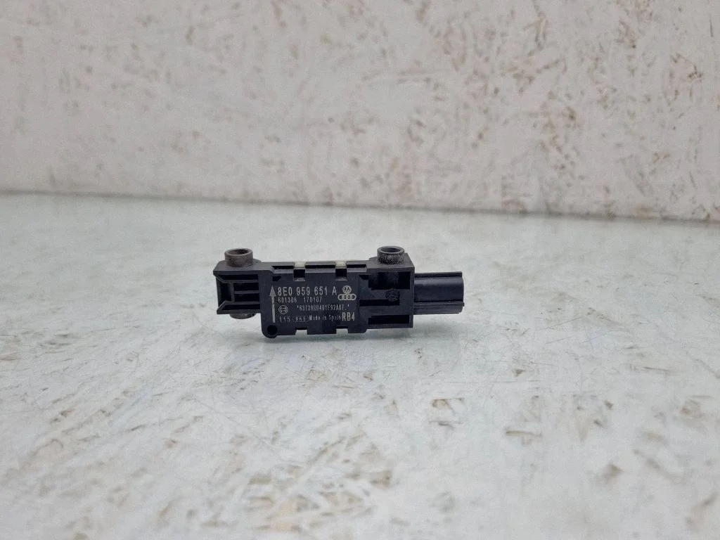 Airbag deployment crash/impact sensor 8E0959651A