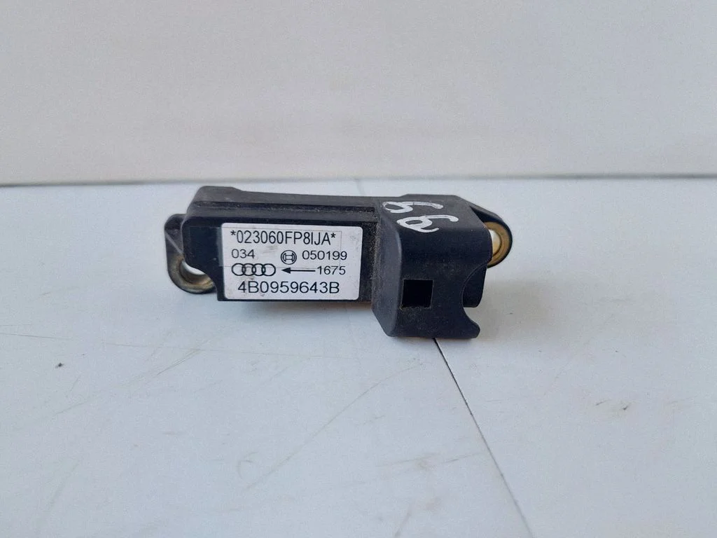 Airbag deployment crash/impact sensor – Audi A6 Allroad C6 (2006-2011)