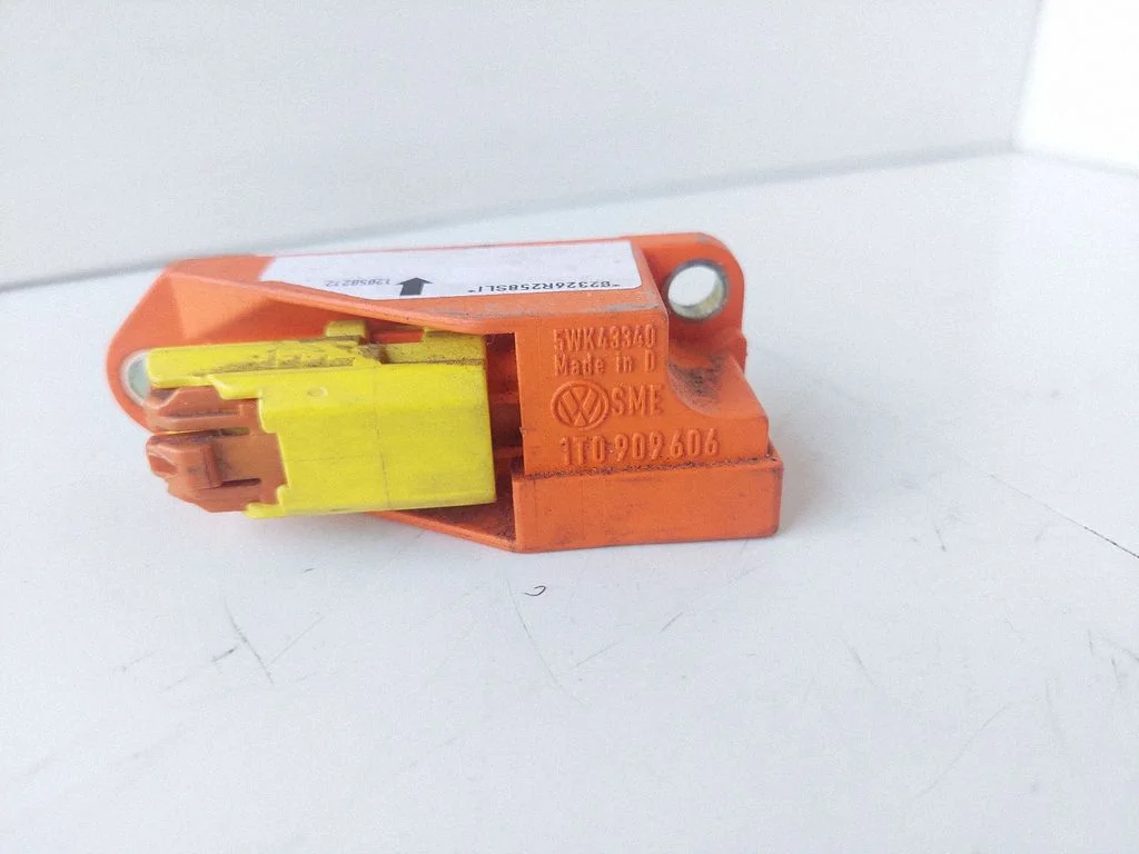 Airbag deployment crash/impact sensor 1T0909606