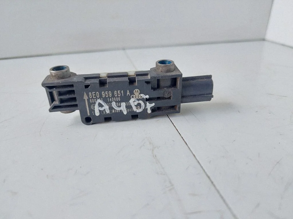 Airbag deployment crash/impact sensor 8E0959651A