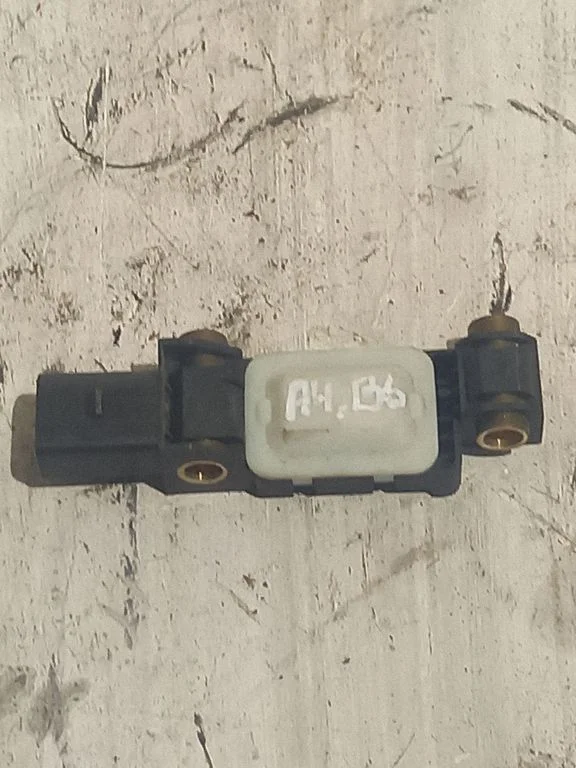 Airbag deployment crash/impact sensor 8E0959643E