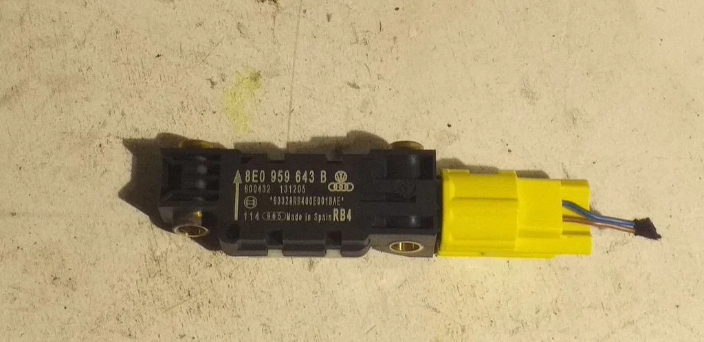 Airbag deployment crash/impact sensor 8E0959643B