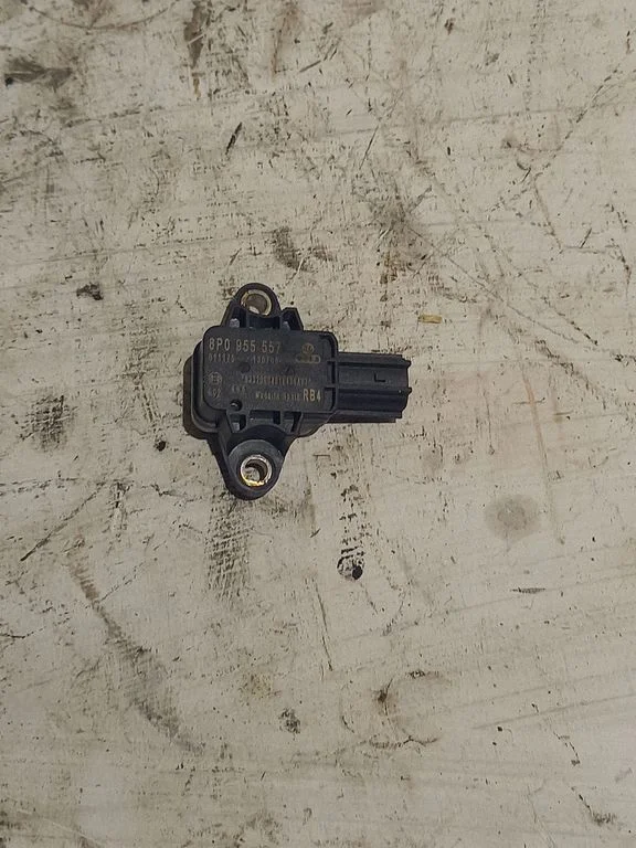Airbag deployment crash/impact sensor 8P0955557