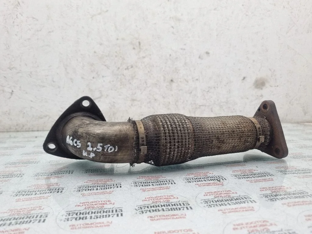 Exhaust manifold – left