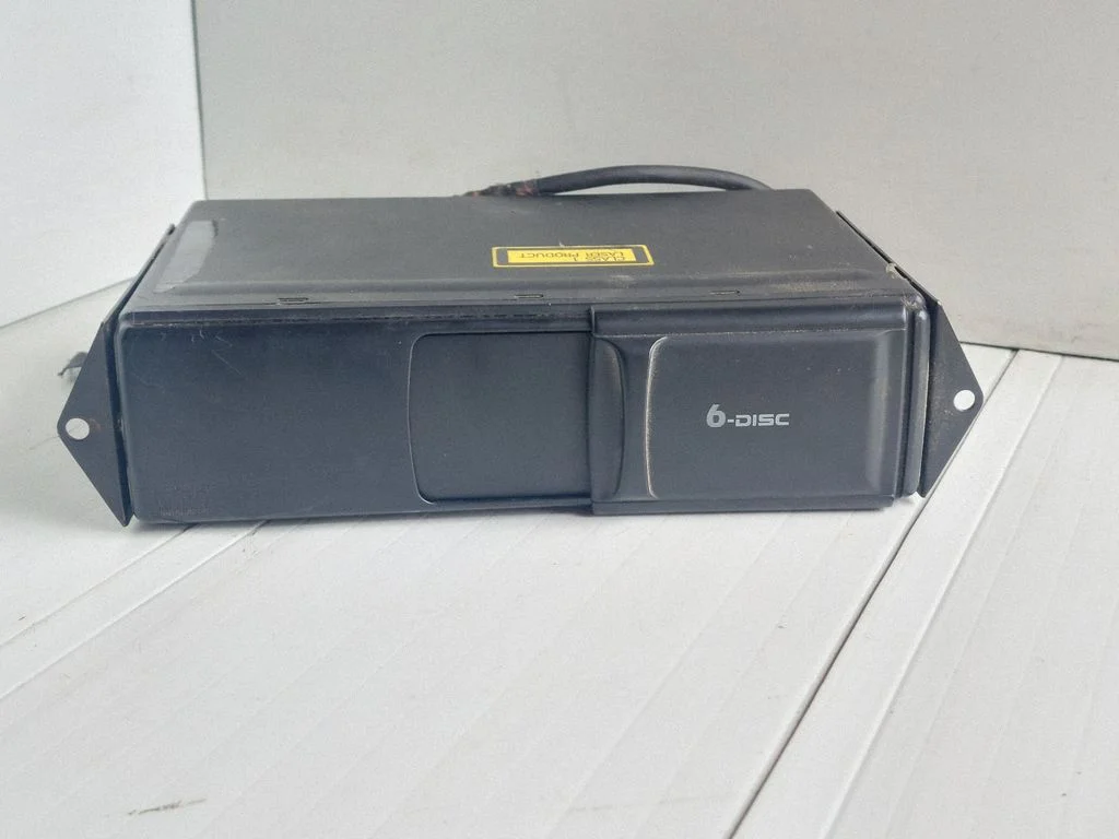 CD/DVD changer – Volkswagen Passat B5.5 (2001-2005)