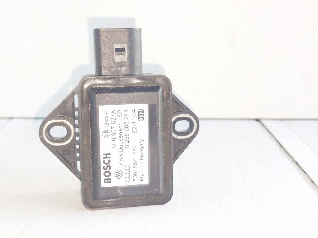 ESP acceleration yaw rate sensor – Volkswagen Passat B5.5 (2001-2005)