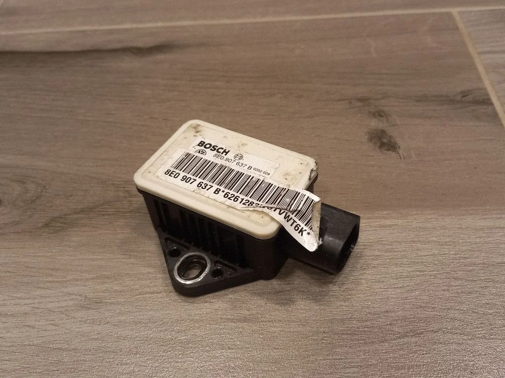 ESP acceleration yaw rate sensor 8E0907637B