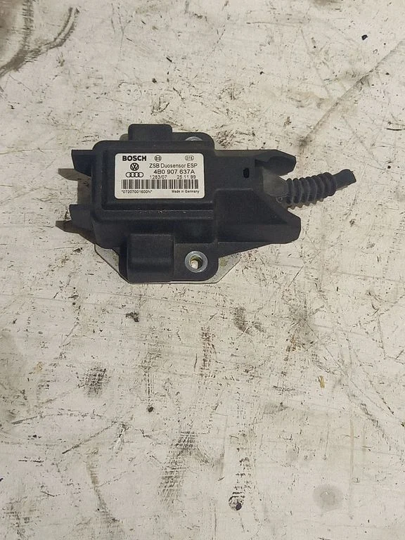 ESP acceleration yaw rate sensor – Volkswagen Passat B5 (1997-2000)