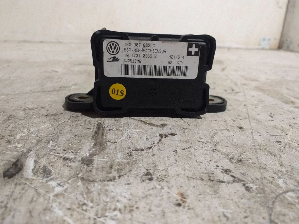 ESP (stabilitātes sistēmas) sensors (paātrinājuma sensors) 1K0907652C