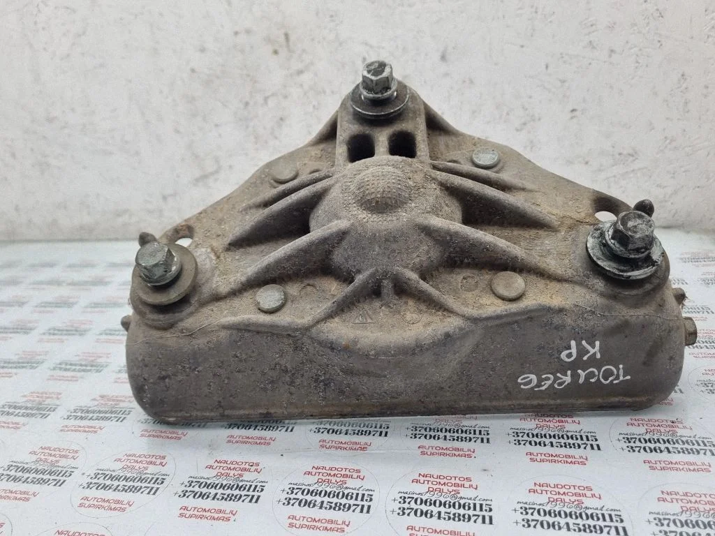Coil spring mount – Volkswagen Touareg I (2002-2010)
