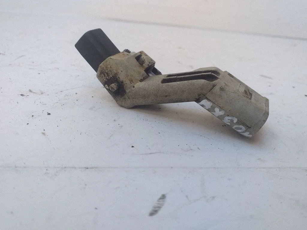 Väntvõlli asendi andur 03C906433A