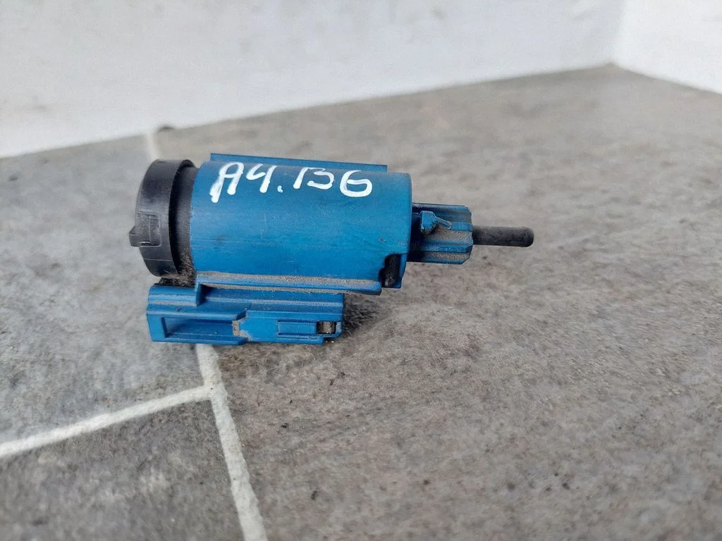 Siduripedaali andur – Audi A4 S4 B6 8E 8H (2001-2005)