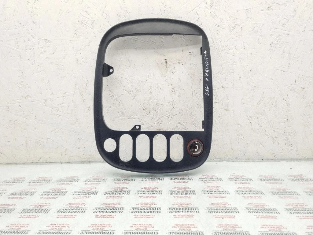 Radio/GPS head unit trim 7M0858105E