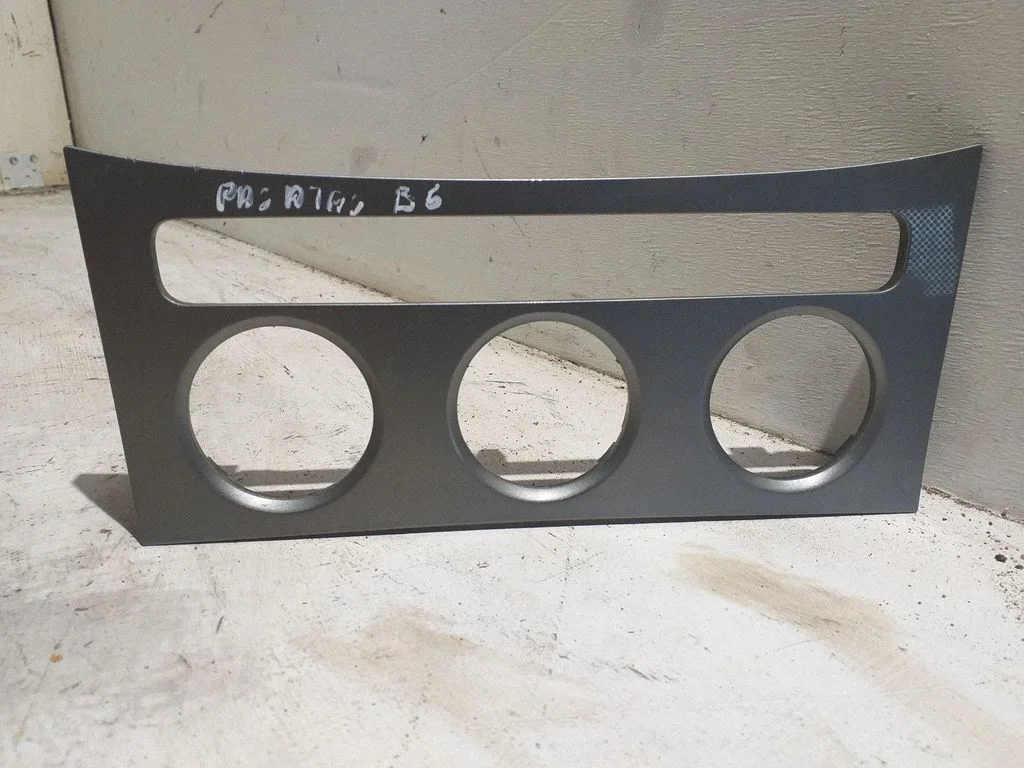 Climate control/heater control trim – Volkswagen Passat B6 (2005-2010)