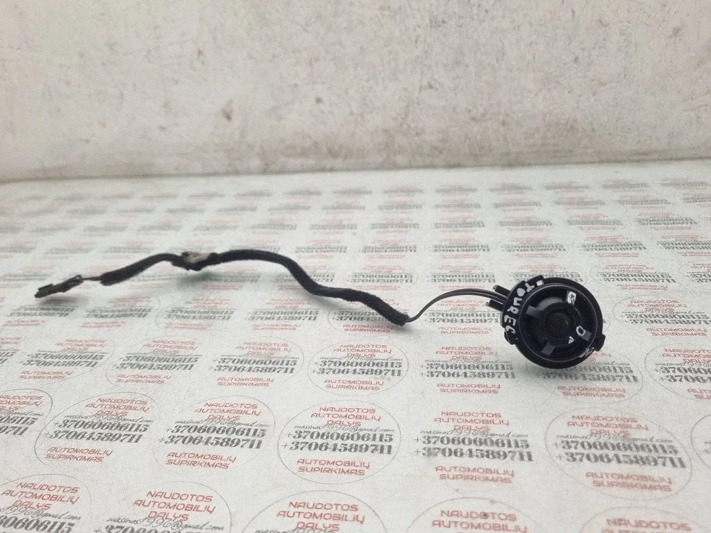 Front door high frequency speaker 7L6035411A