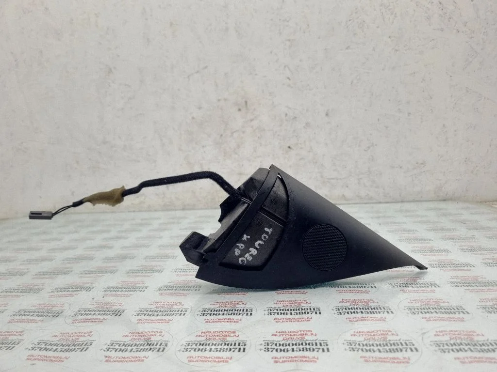 Front door high frequency speaker 7L6837985D