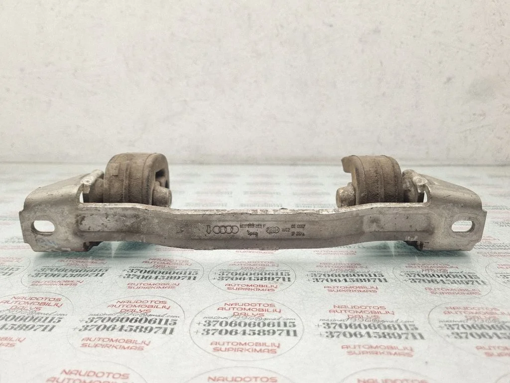 Wieszak tłumika 8E0253463F