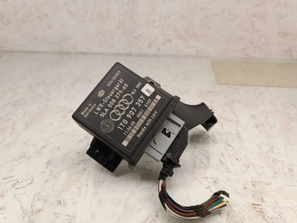 Light module LCM 1T0907357
