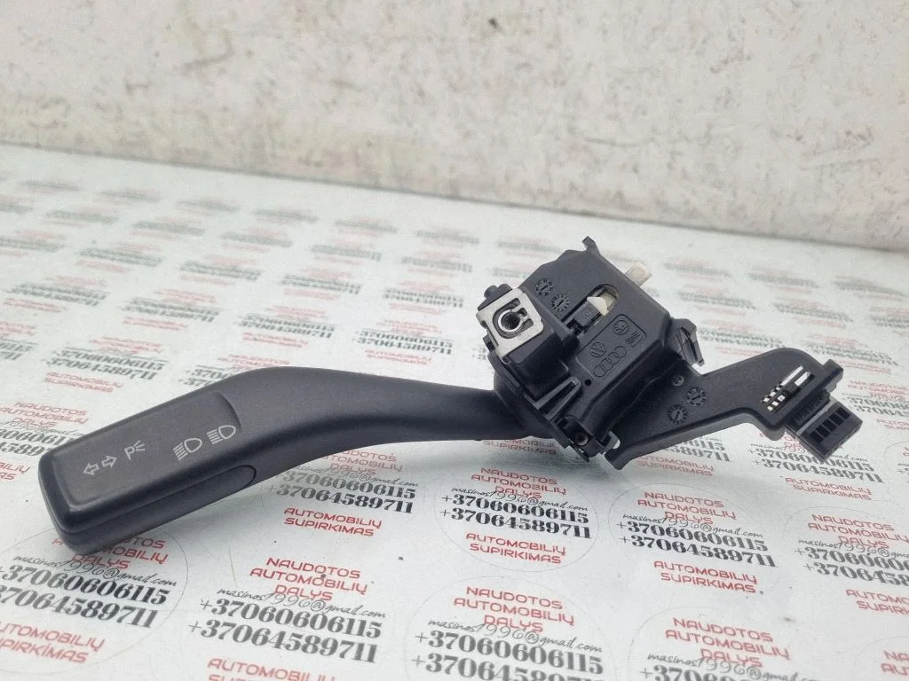 Suunatulede/tulede hoob – Audi A3 S3 8P (2003-2012)