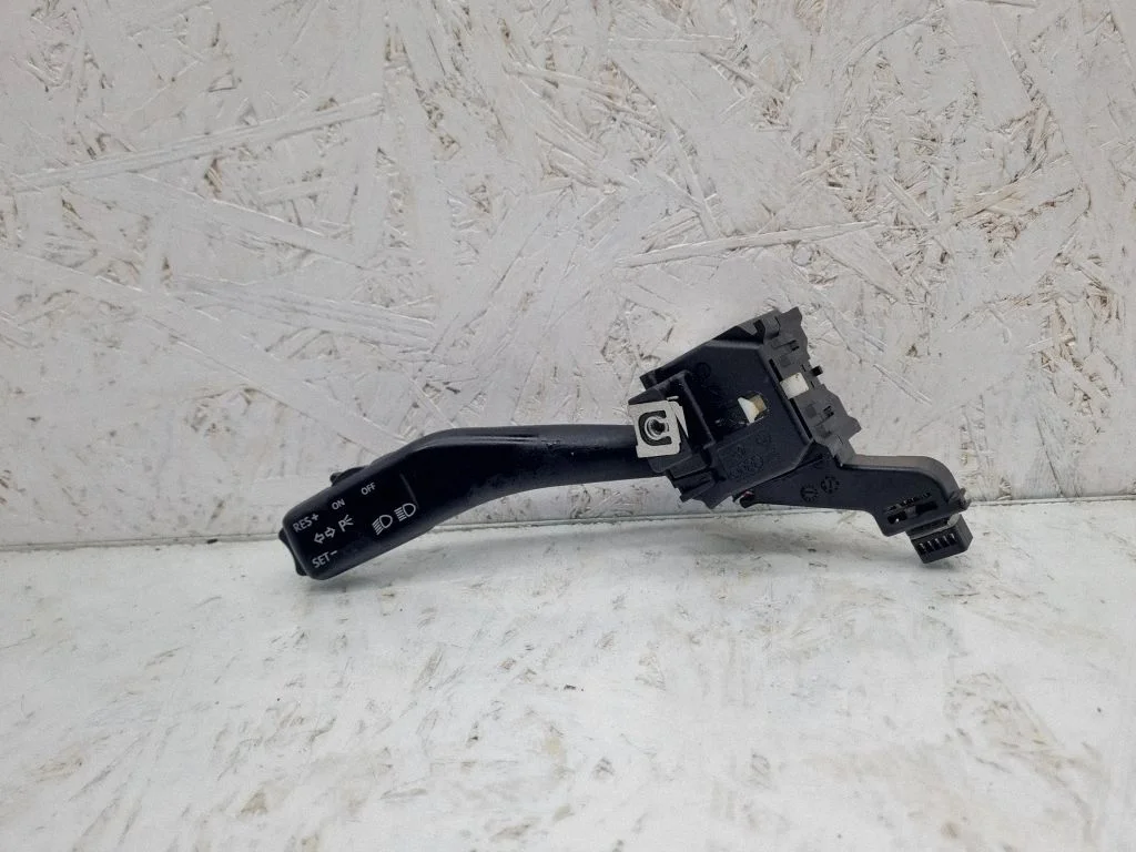 Indicator stalk – Volkswagen Touran I (2003-2010)